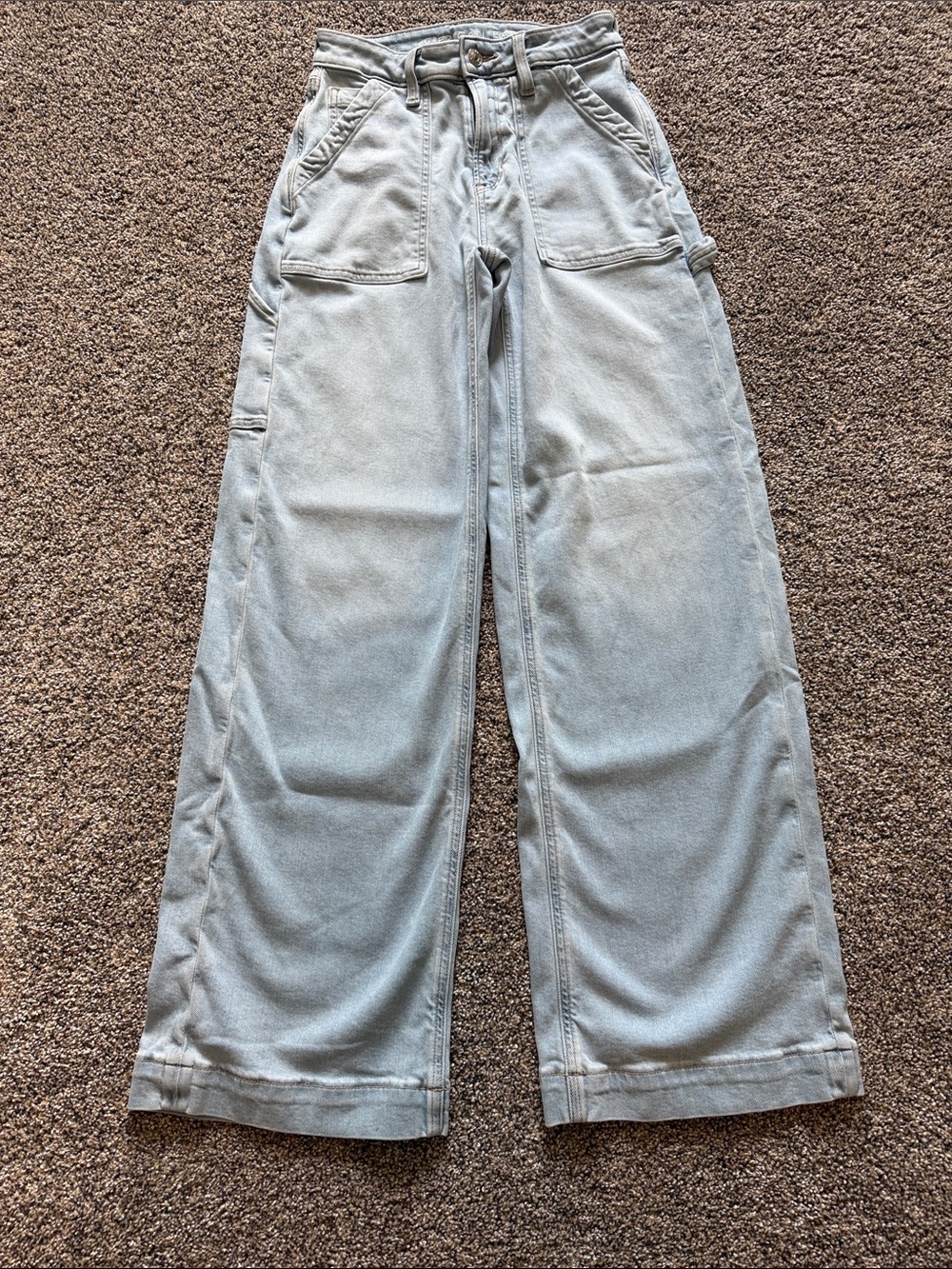 American Eagle Super High-Rise Baggy Wide-Leg Cargo Pants - Light Blue